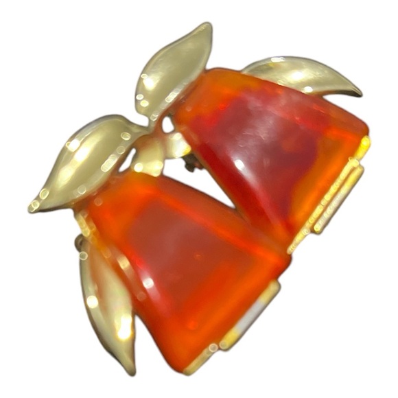 Charel' Vintage Gold Tone Clip Earrings - Triangular Amber Bakelite Stones 🧡 - Picture 4 of 6